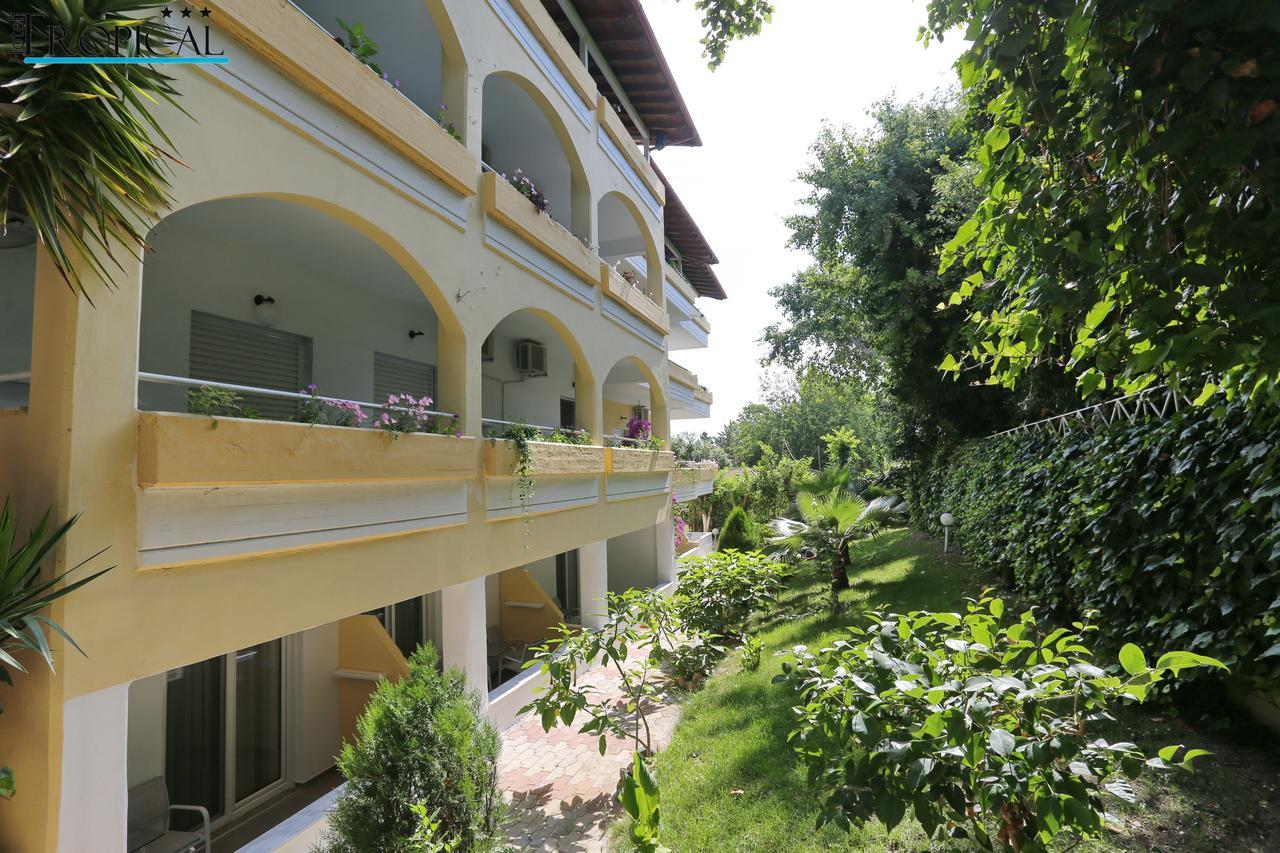 Tropical Aparthotel Hanioti Exterior foto